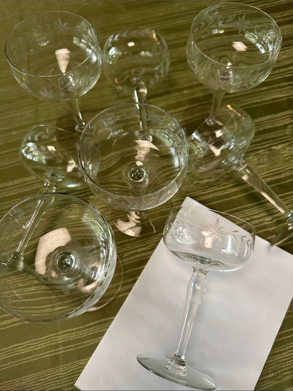 8pc Set Rare Vintage 8petal Flower Starburst Vine Etch Coupe Champagne Glasses